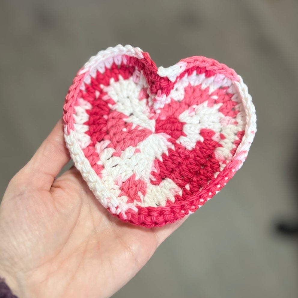 Crochet Heart Trinket Trays