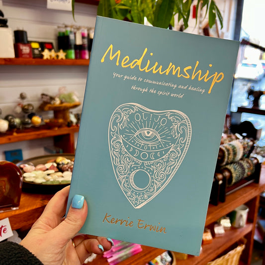 Mediumship: Your Guide to Communicating and Healing Through the Spirit World