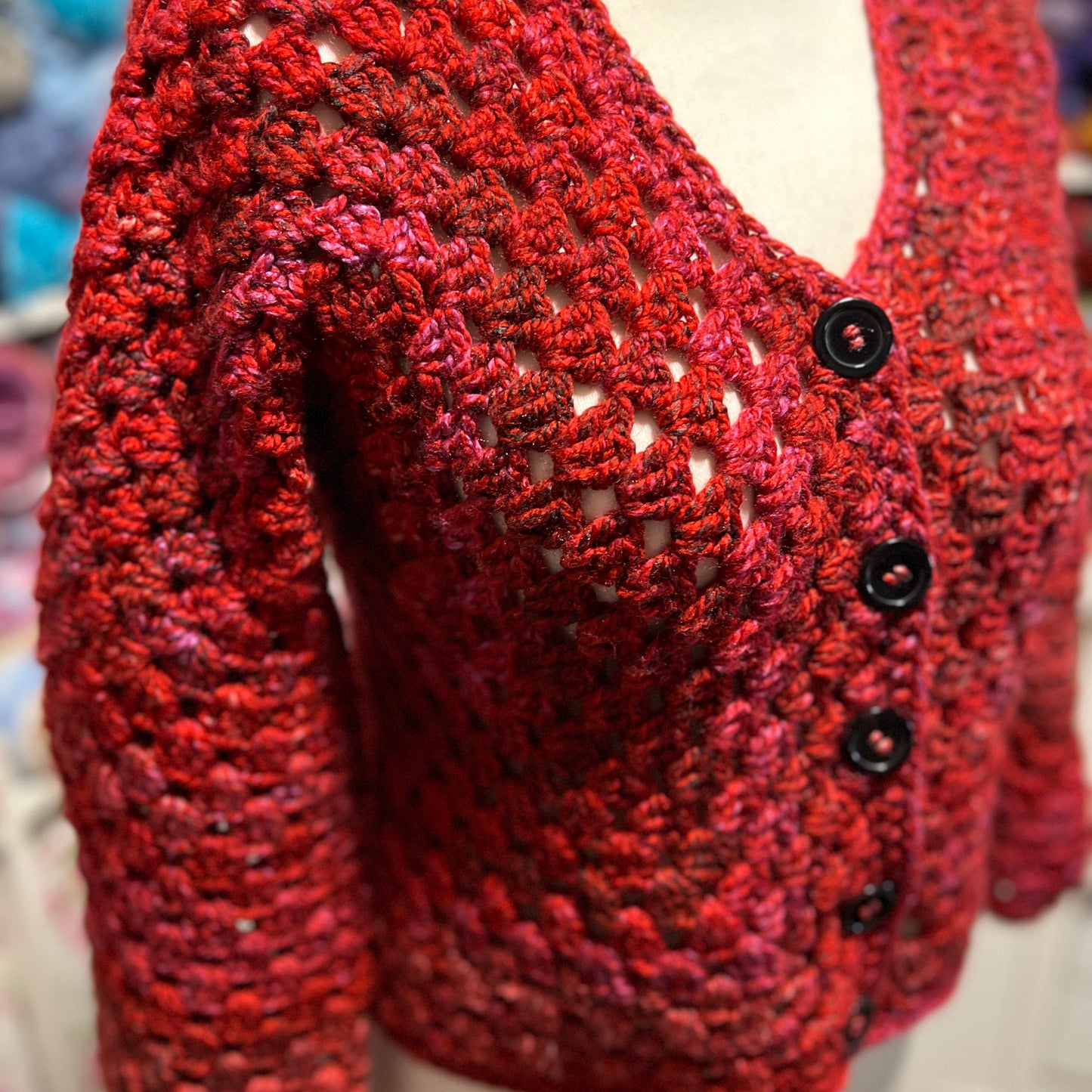 Hexagon Cardigan ‘Barn house Red’
