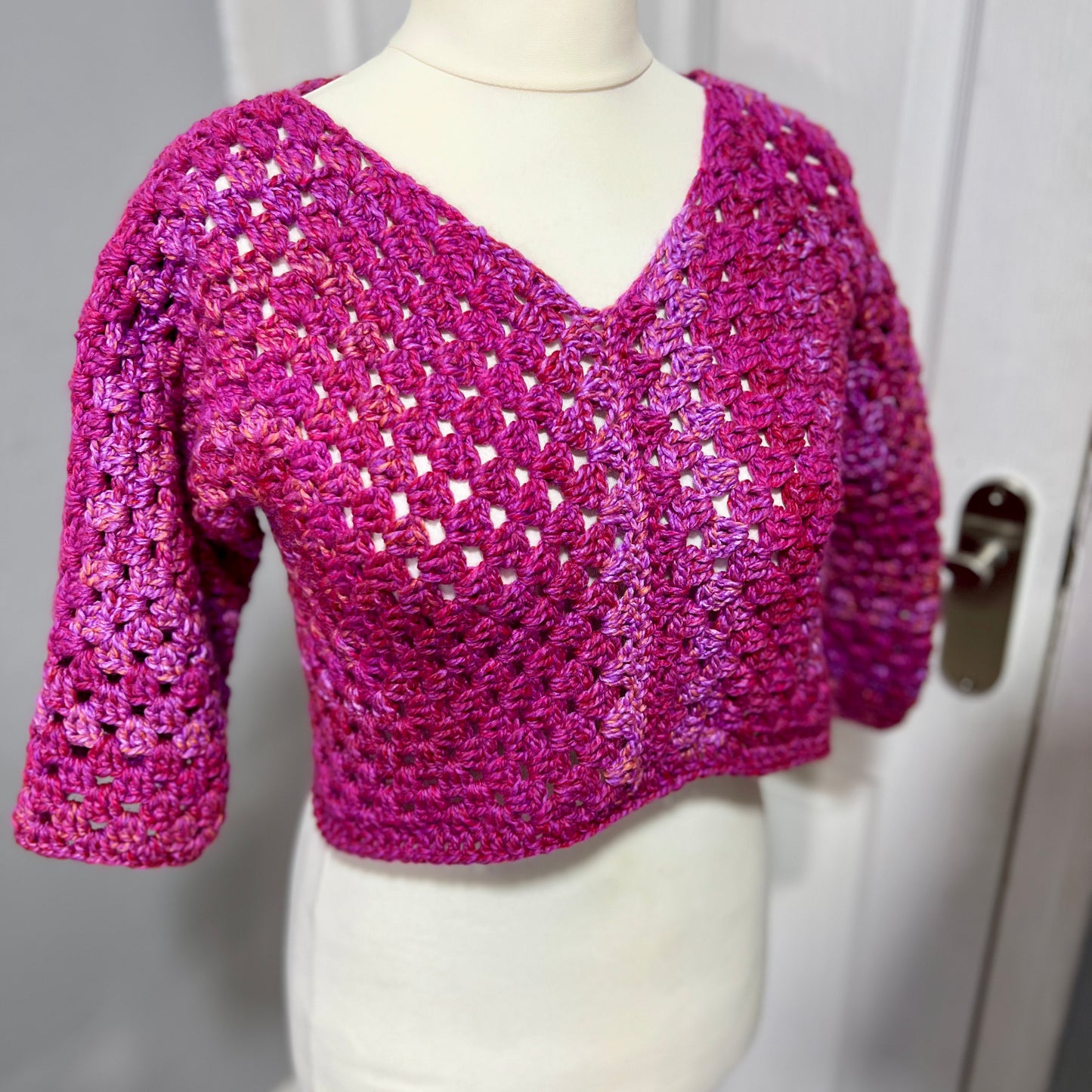 Pink Cropped 3/4 length sleeve Jumper 14-16 UK
