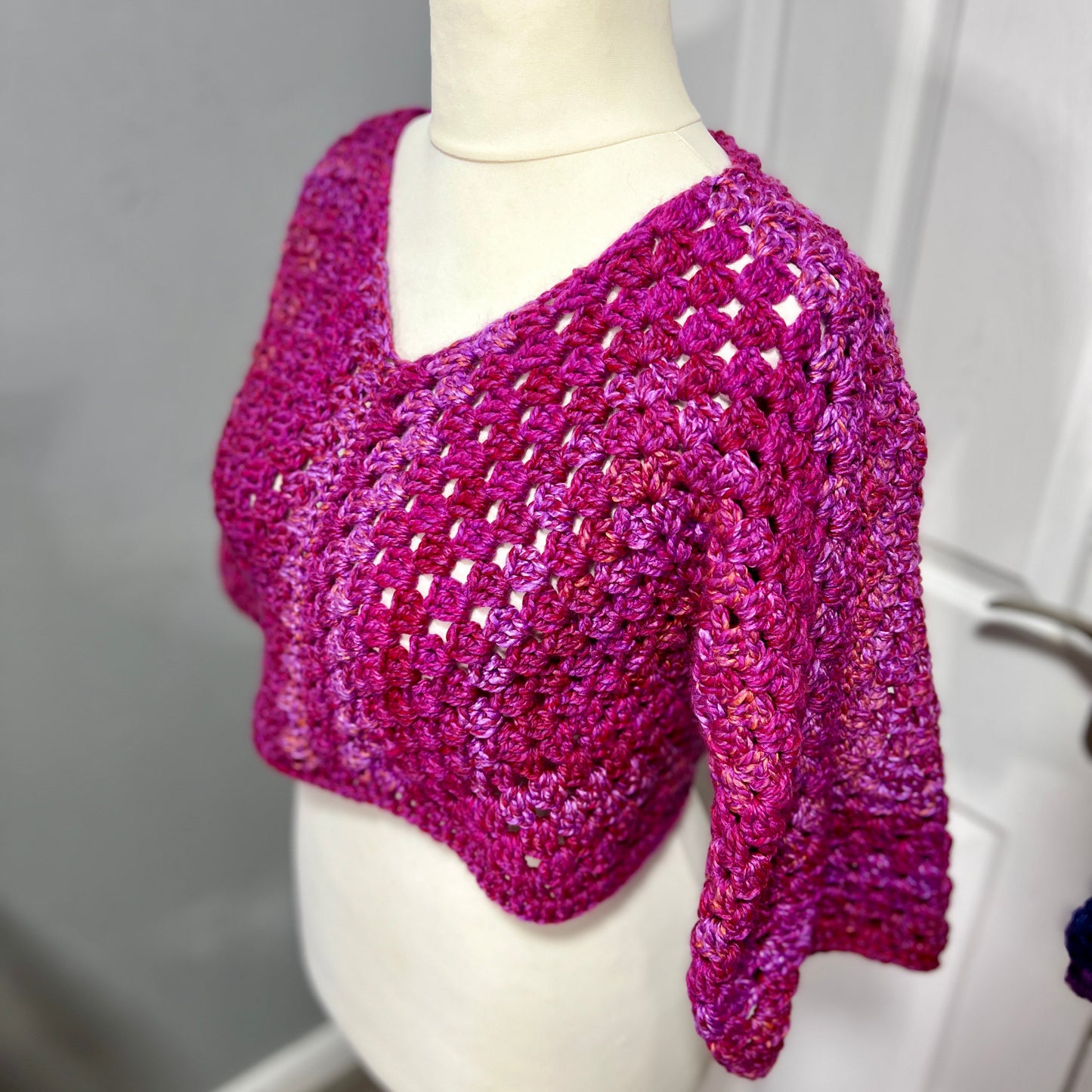 Pink Cropped 3/4 length sleeve Jumper 14-16 UK