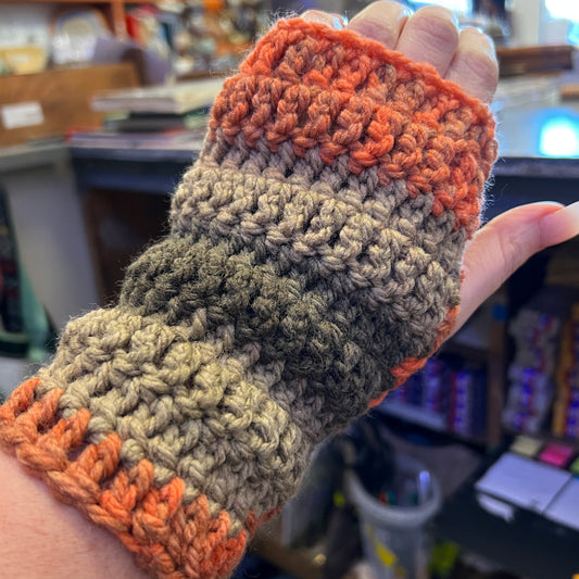 Crochet Fingerless Gloves / Wrist Warmers