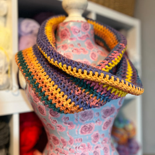 Chunky Crochet Twisted Cowl